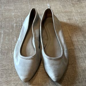 Frye Flats Ash size 5.5
